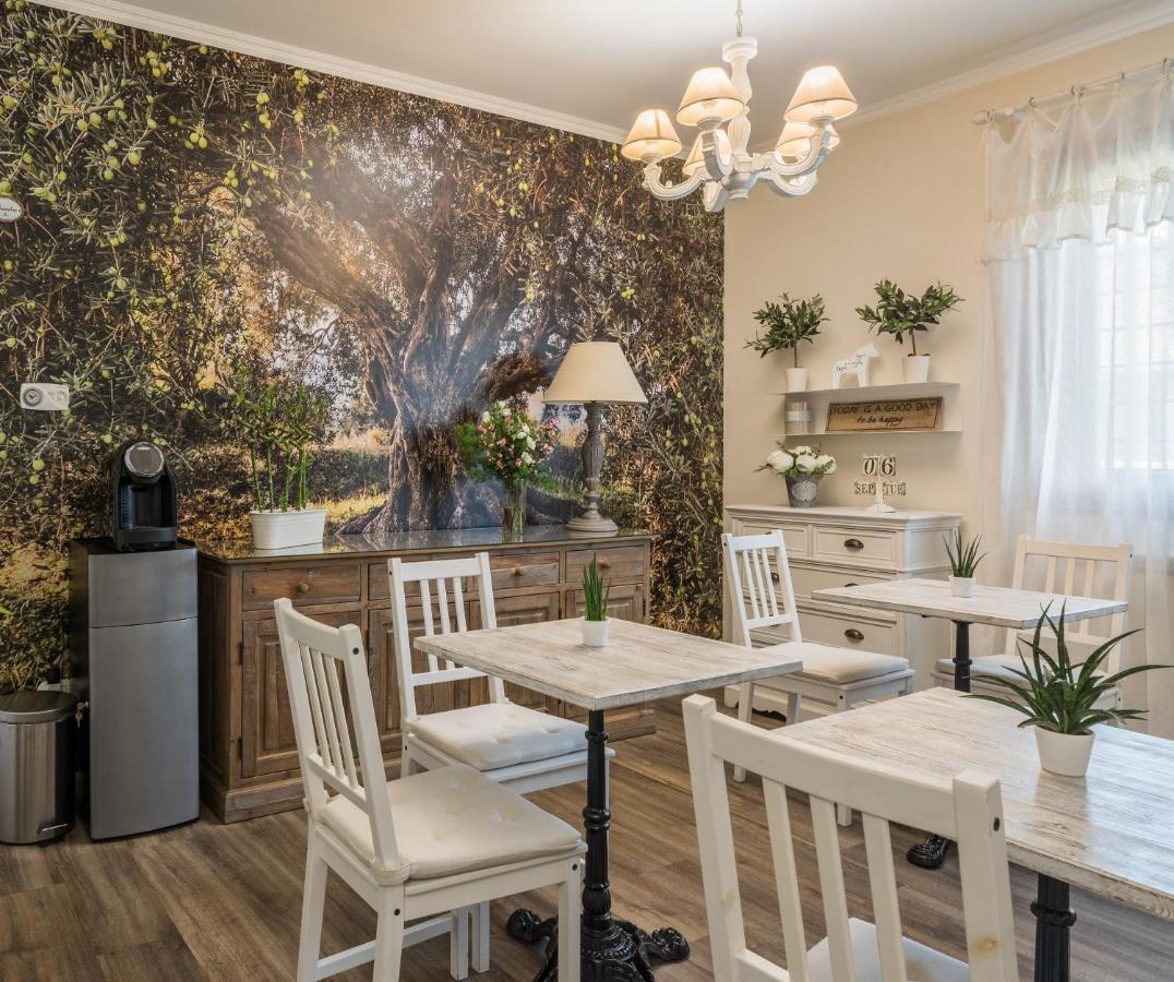 B&B L'Ulivo Fiumicino Luaran gambar