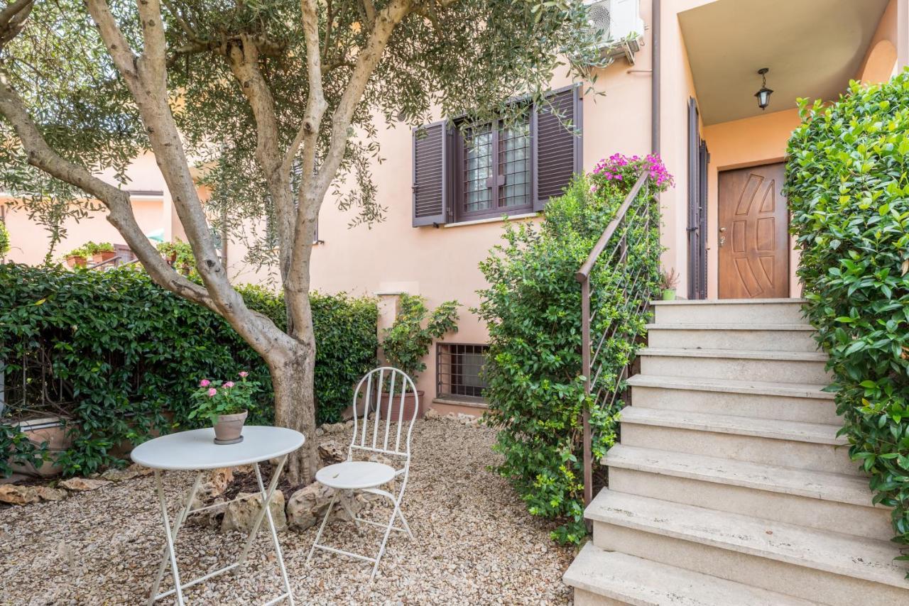 B&B L'Ulivo Fiumicino Luaran gambar